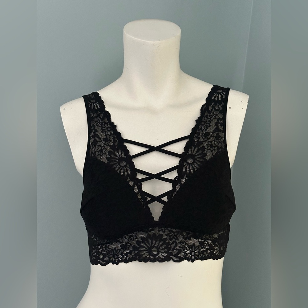 Victoria’s Secret PINK Crisscross Floral Lace Bralette